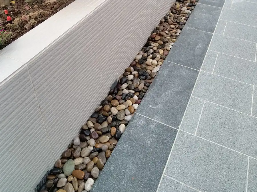 Pebbles for border